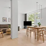Spacious 2br Inner For 6 People Lägenhet *